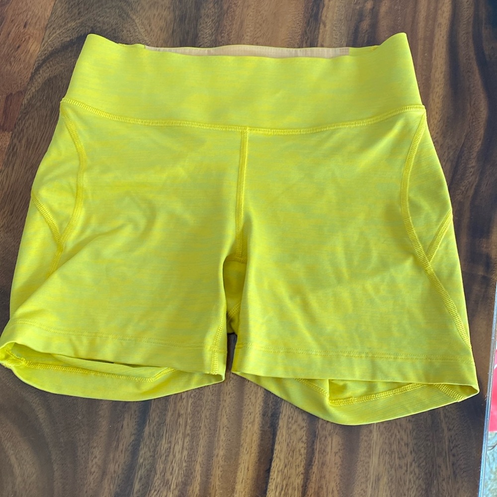 Outdoor Voices Shorts sz Sm